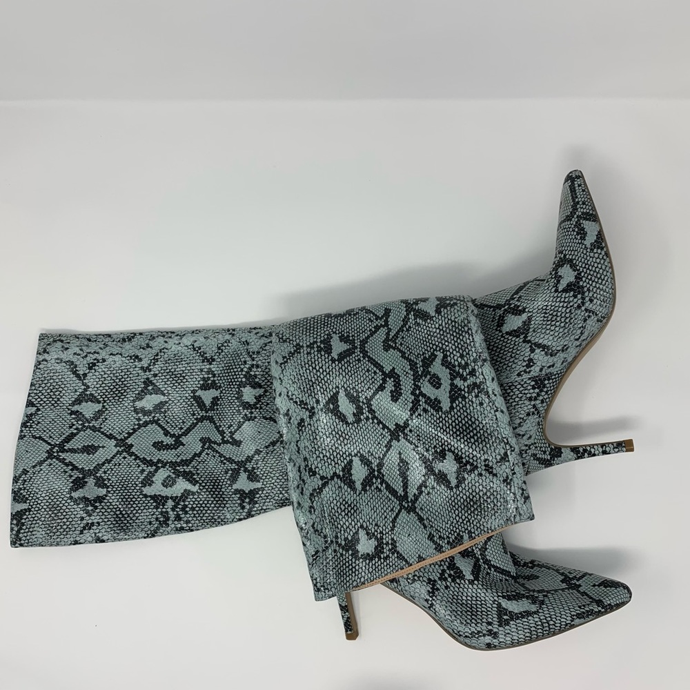 Steve Madden Women’s 6 1/2 Kimari Pointed Toe Pull-On Dress Animal Print Boots